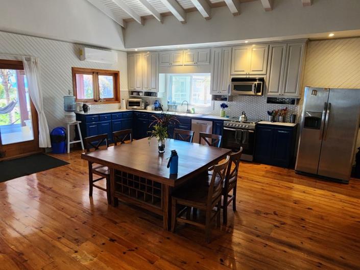 Image No.6-6 Bed House for sale