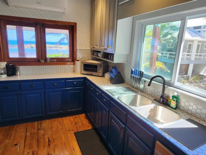 Image No.8-6 Bed House for sale