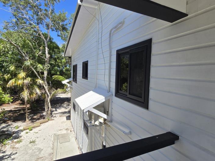 Image No.6-2 Bed House for sale