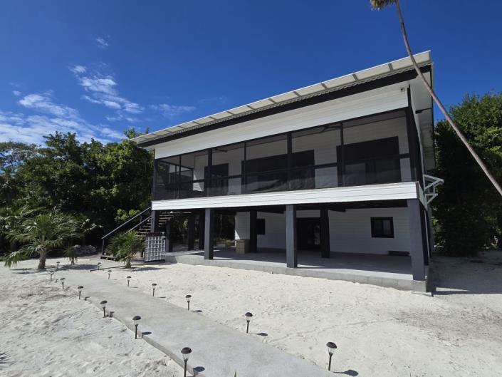 Image No.8-2 Bed House for sale