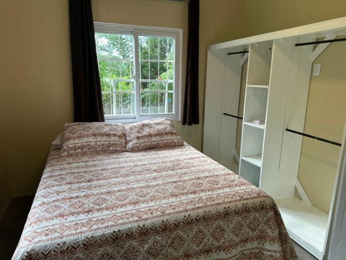 Image No.13-2 Bed House for sale