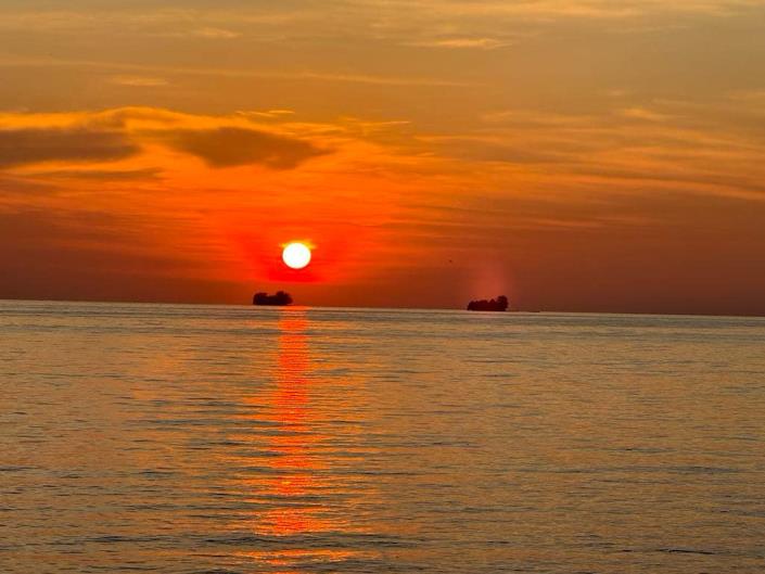 Image No.5-2 Bed House for sale