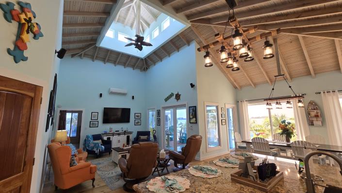 Image No.19-3 Bed House for sale