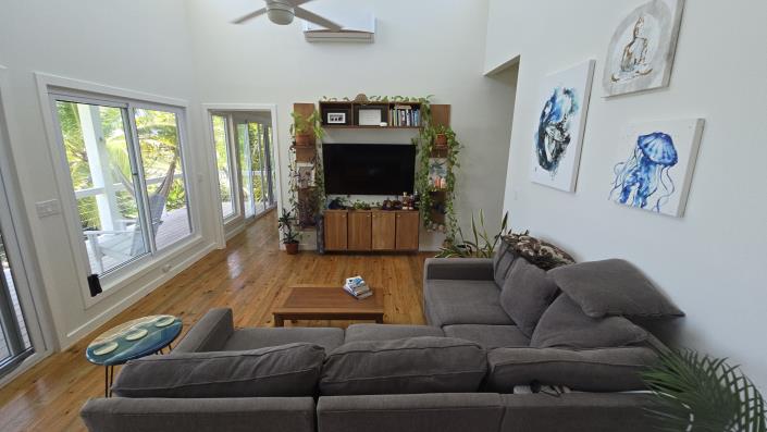 Image No.9-3 Bed House for sale