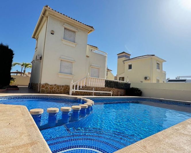 Image No.1-5 Bed Villa for sale