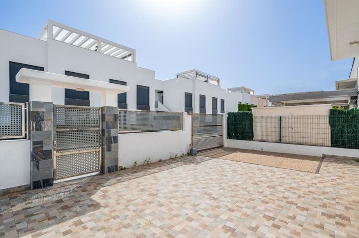 Image No.1-3 Bed Villa for sale