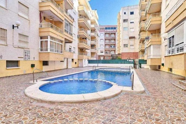 Image No.1-Appartement de 2 chambres à vendre à Torrevieja