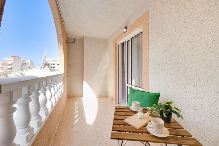 Image No.1-Appartement de 2 chambres à vendre à Torrevieja