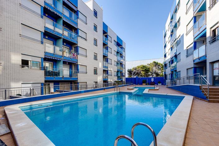 Image No.1-Appartement de 2 chambres à vendre à Torrevieja