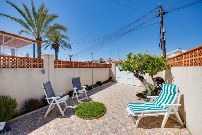 Image No.1-2 Bed Villa for sale