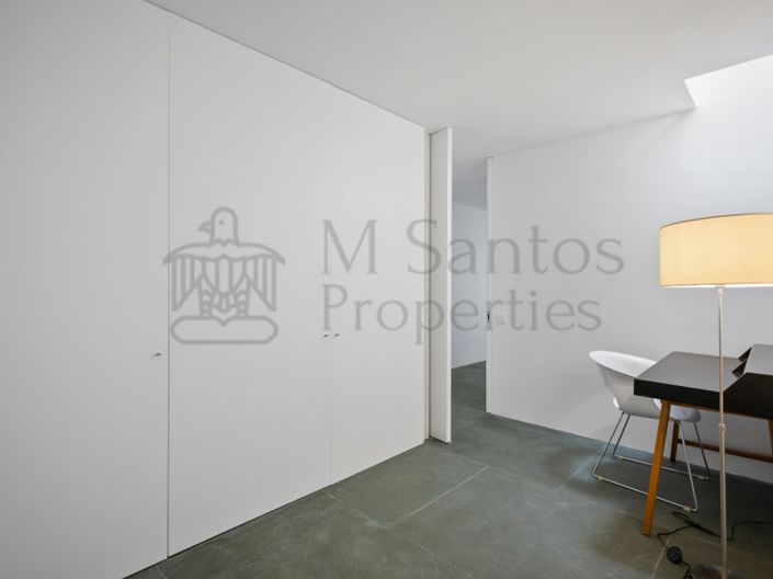 Image No.19-4 Bed House for sale