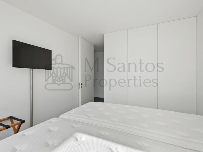 Image No.24-4 Bed House for sale