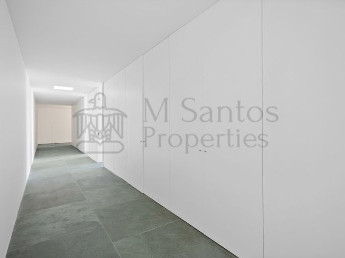 Image No.26-4 Bed House for sale