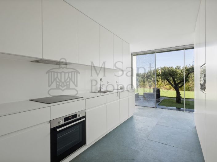 Image No.30-4 Bed House for sale