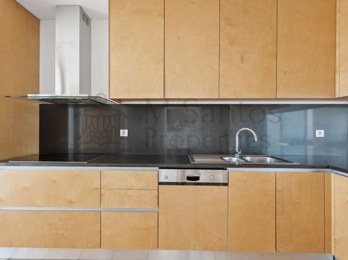 Image No.11-2 Bed House for sale