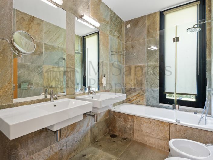 Image No.14-2 Bed House for sale