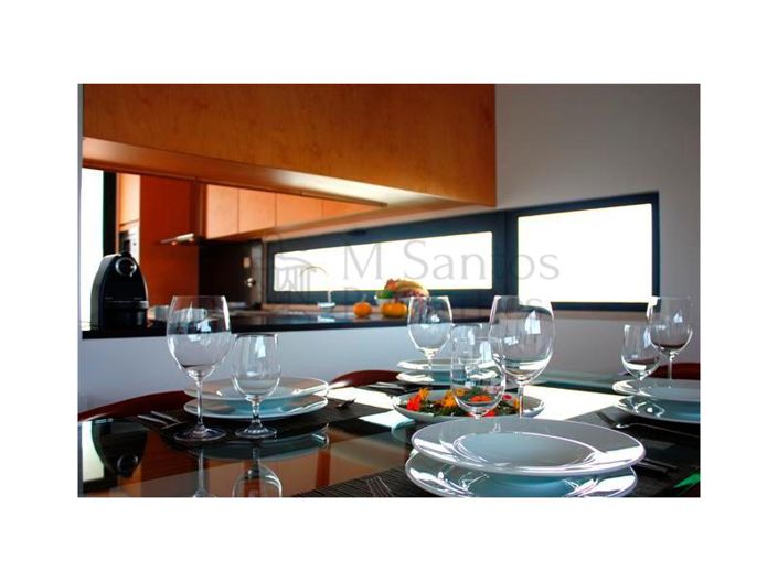 Image No.9-2 Bed House for sale