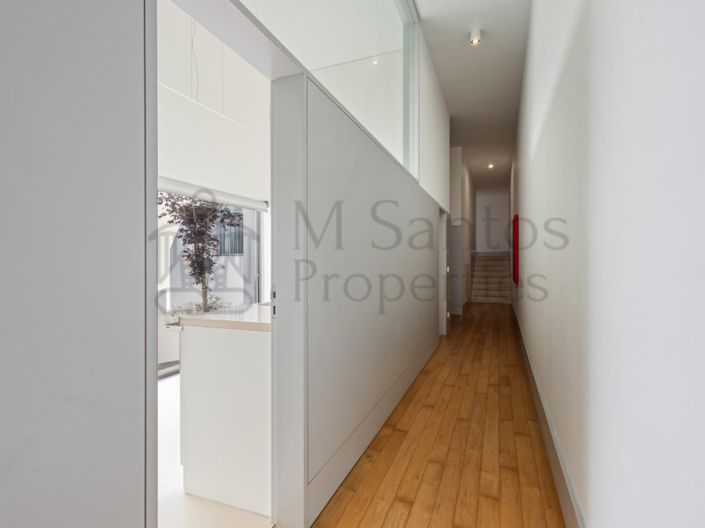 Image No.18-3 Bed House for sale