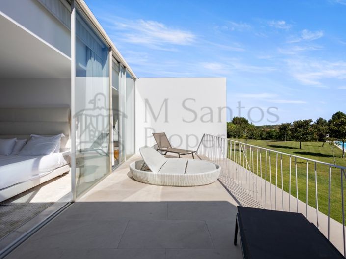 Image No.19-3 Bed House for sale