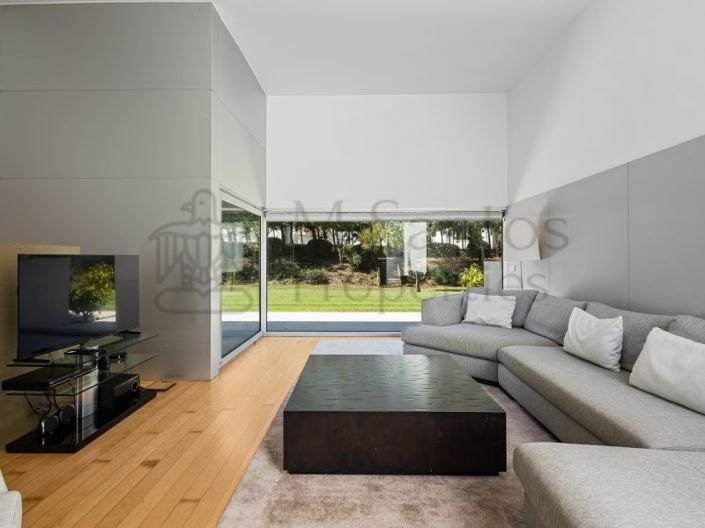 Image No.5-3 Bed House for sale