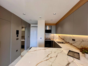Interior 6