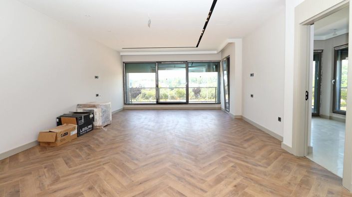 Image No.50-4 Bed Apartment for sale