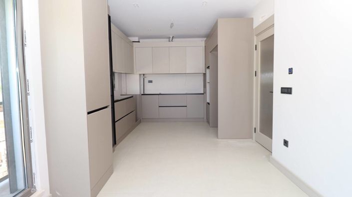 Image No.54-4 Bed Apartment for sale