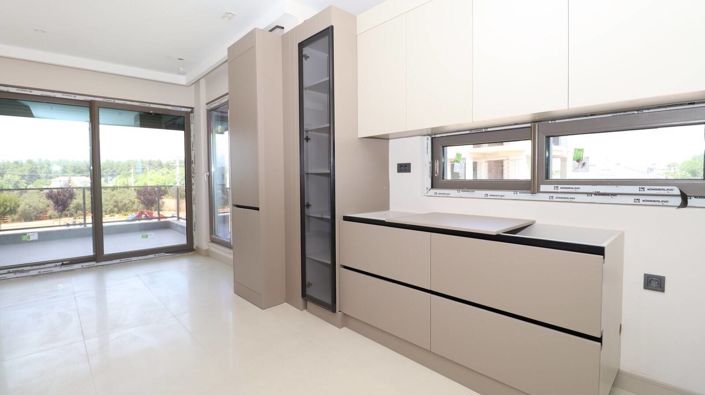 Image No.55-4 Bed Apartment for sale