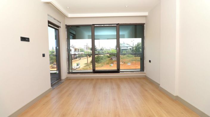 Image No.59-4 Bed Apartment for sale