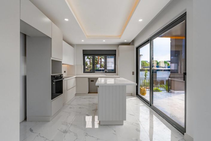 Image No.16-4 Bed House/Villa for sale