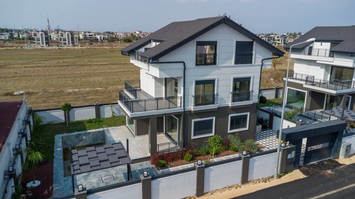 Image No.4-4 Bed House/Villa for sale