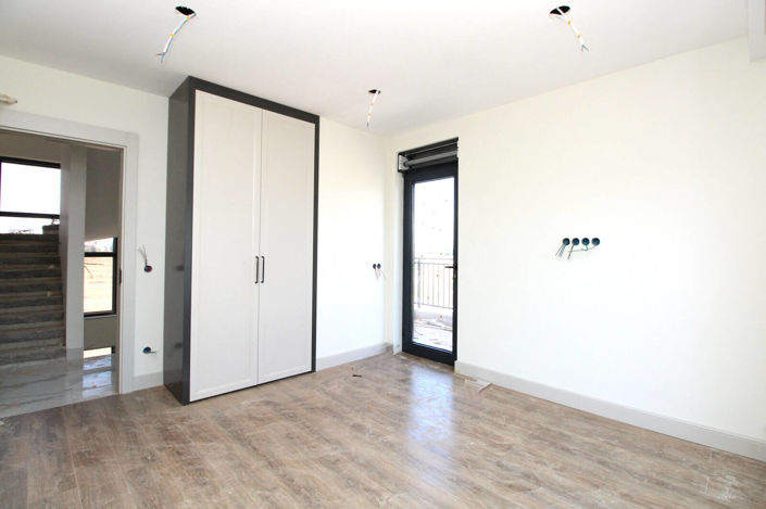 Image No.68-4 Bed House/Villa for sale