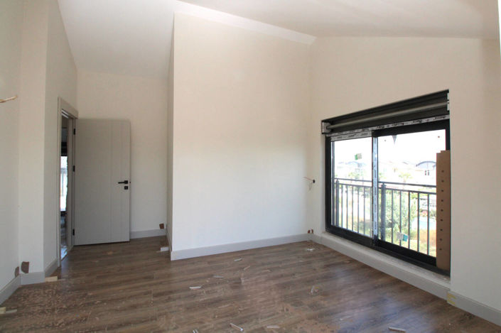 Image No.76-4 Bed House/Villa for sale