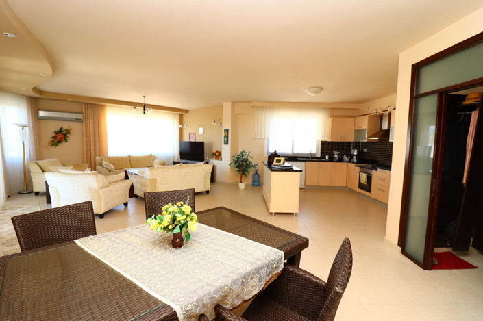 Image No.18-3 Bed Apartment for sale