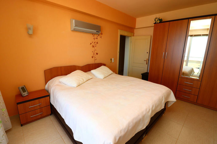 Image No.25-3 Bed Apartment for sale