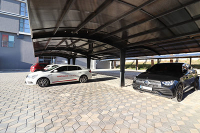 Exterior 9
