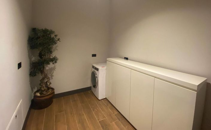 Image No.26-5 Bed House/Villa for sale