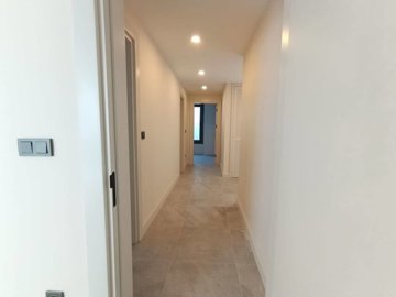 Interior 9