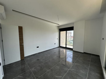 Interior 3