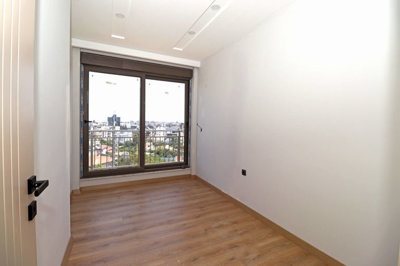 Interior 6