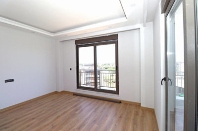 Interior 3