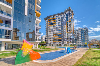 Exterior 3