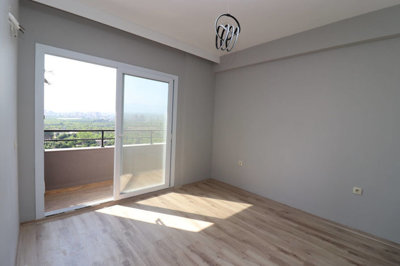 Interior 4