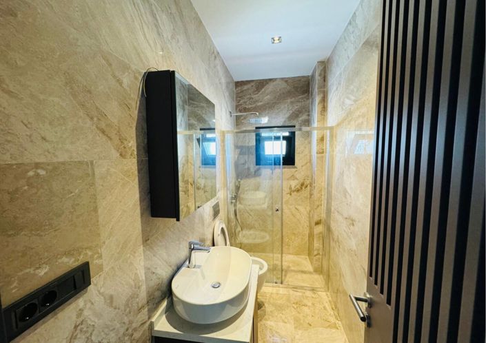 Image No.13-5 Bed House/Villa for sale