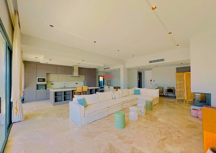 Image No.4-5 Bed House/Villa for sale