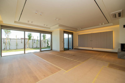 Interior 2