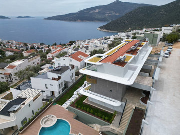Exterior 3