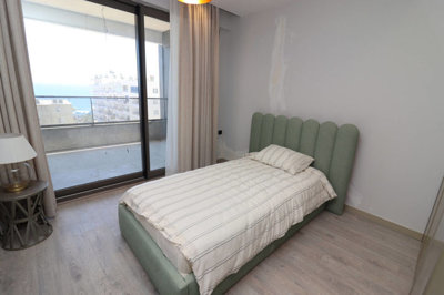Interior 7