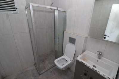 Interior 9