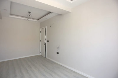Interior 5